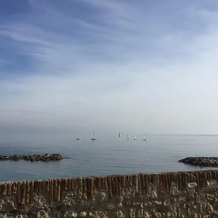 Tatil Evi Cap Les Bosquets Antibes