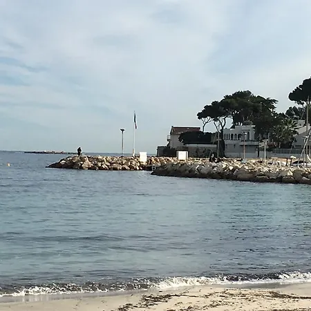 Tatil Evi Cap Les Bosquets Antibes