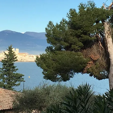 Cap Les Bosquets Holiday home